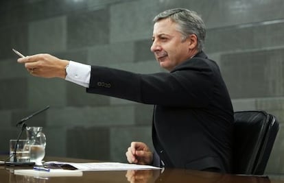 El portavoz del Gobierno, Jos&eacute; Blanco, durante la rueda de prensa posterior a la reuni&oacute;n del Consejo de Ministros.