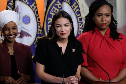 Ilhan Omar, Alexandria Ocasio-Cortez y Ayanna Pressley.