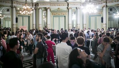 Jóvenes menores de 35 años, único público en la premier de 'I Puritani', de Bellini, en el Liceo.