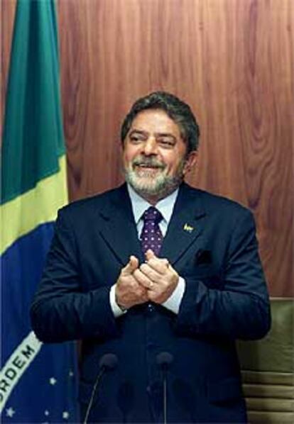 El nuevo presidente de Brasil, durante su primer consejo de ministros.