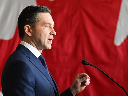 Pierre Poilievre en un mitin en Montreal el 14 de abril 2025.