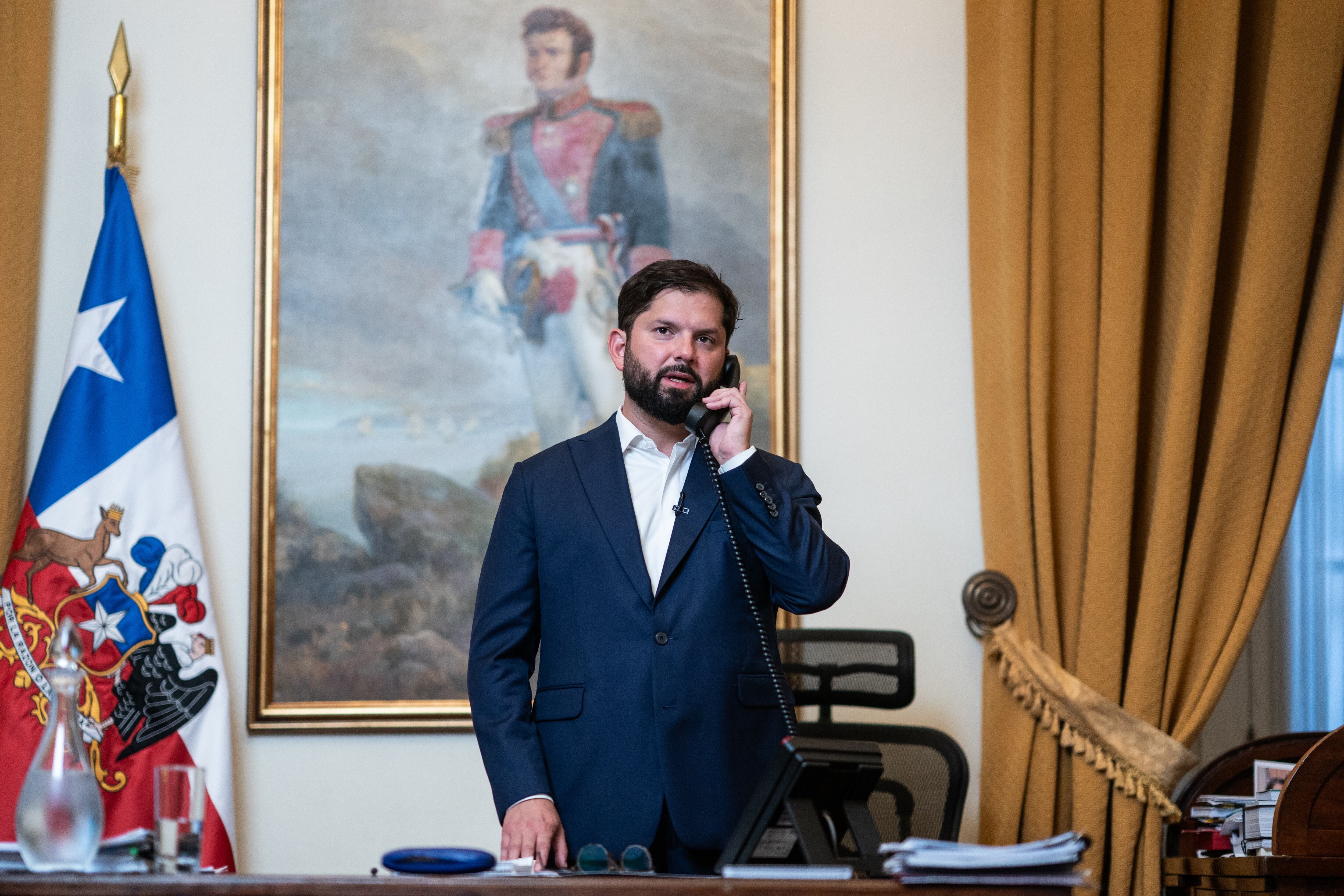 Estados Unidos acusa al Gobierno de Boric de “socavar la seguridad regional” y sanciona a tres funcionarios chilenos