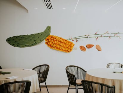 Decoración del restaurante Muxgo, situado en una luminosa azotea de Las Palmas de Gran Canaria.