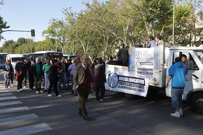 Marcha por la Avenida de la Complutense. Madrid 