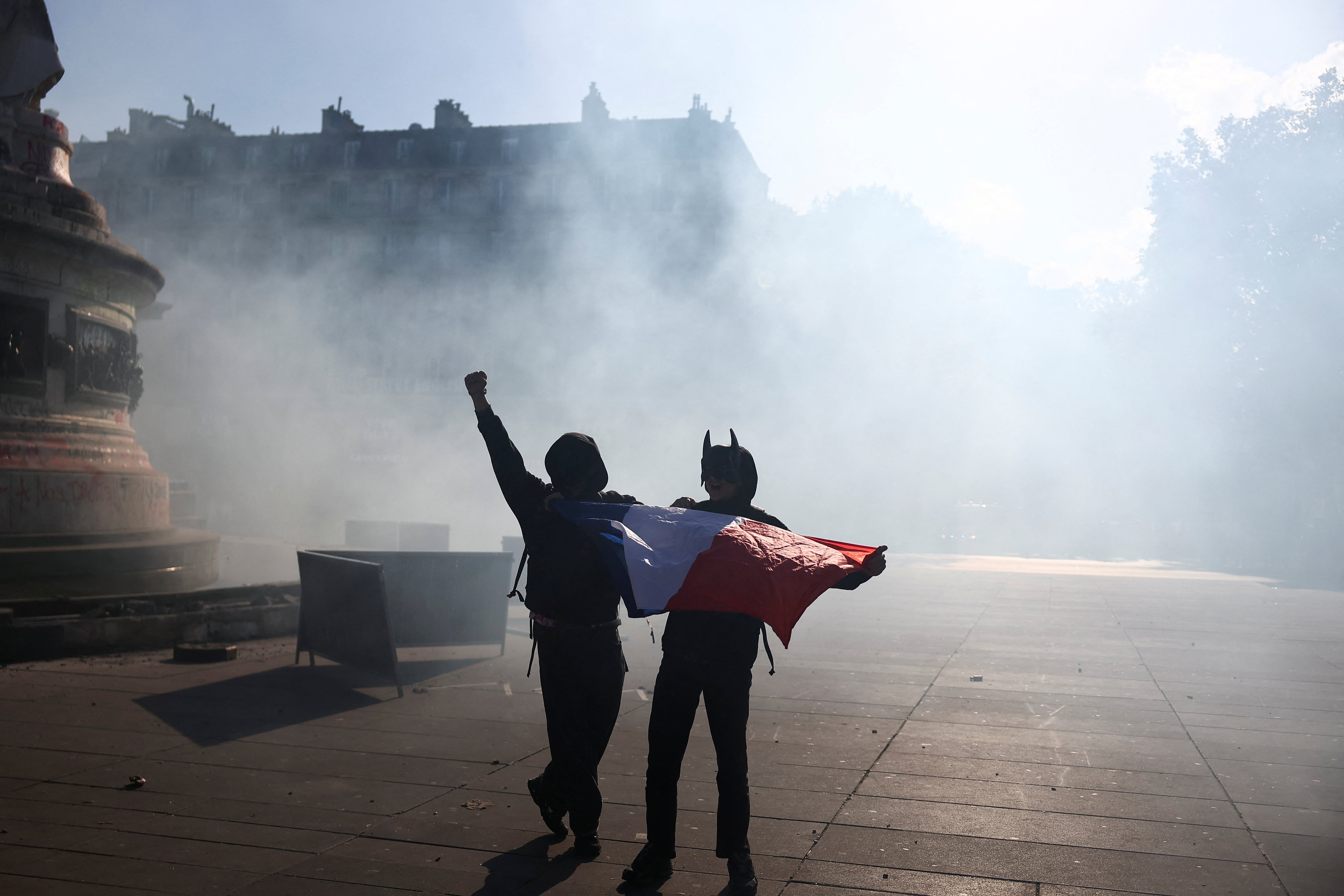 Los disturbios vuelven al centro de París un día después de la gran revuelta