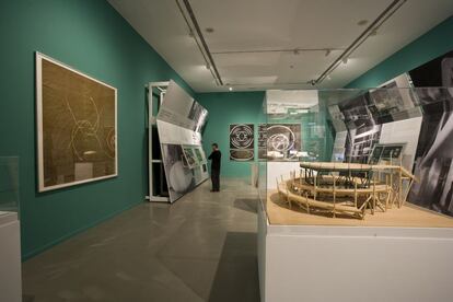 Una vista de la exposición 'el escenario explota', en La Casa Encendida de Madrid.