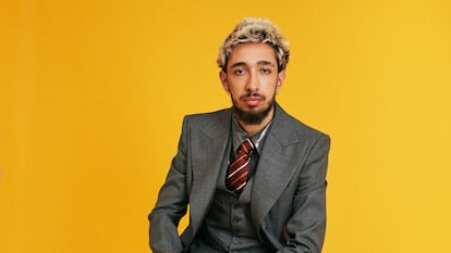 Junio de 2025 - Reportaje sobre el orgullo bisexual - ©Caterina Barjau ----PIEFOTO---- Paul Thin, cantante, 22 años. Nacido como Pablo Suárez en Armilla (Granada), el cantante se reconoce como bisexual de toda la vida. Se visibilizó en 2020 y ha enfrentado bifobia por parte de los heteros, pero también del colectivo. “Hay una mirada de desconfianza hacia nosotros”. Cree que en el pasado la gente se definía menos como 'bi' por miedo.