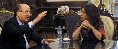 El presidente de Repsol, Antonio Brufau, reunido con la presidenta argentina, Cristina Fern&aacute;ndez, en la casa del Gobierno argentino