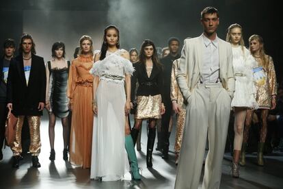 Desfile de Ana Locking.