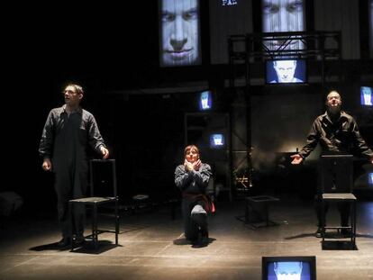 De izquierda a derecha, Alberto Berzal, Cristina Arranz, Luis Rallo y José Luis Santar, en un ensayo de '1984'.