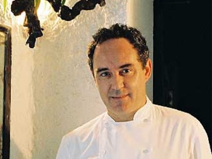 El cocinero Ferran Adrià (Hospitalet de Llobregat, 1962), en su restaurante El Bulli.