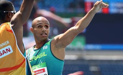 Felipe Gomes ficou com a medalha de prata nos 200m classe T11.