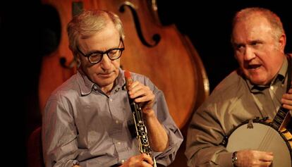 Woody Allen i la New Orleans Jazz Band, en una actuació a Barcelona.