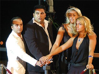 A. David y J. Manuel, y Vanessa y Verónica, finalistas de <i>La casa de tu vida</i>, el último día del programa.