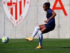 Marie Antoinette Katoto, en un entrenamiento del PSG en las instalaciones del Athletic.