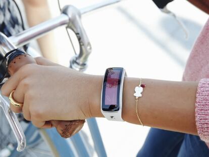 Samsung Gear Fit TOUS, la pulsera inteligente de moda
