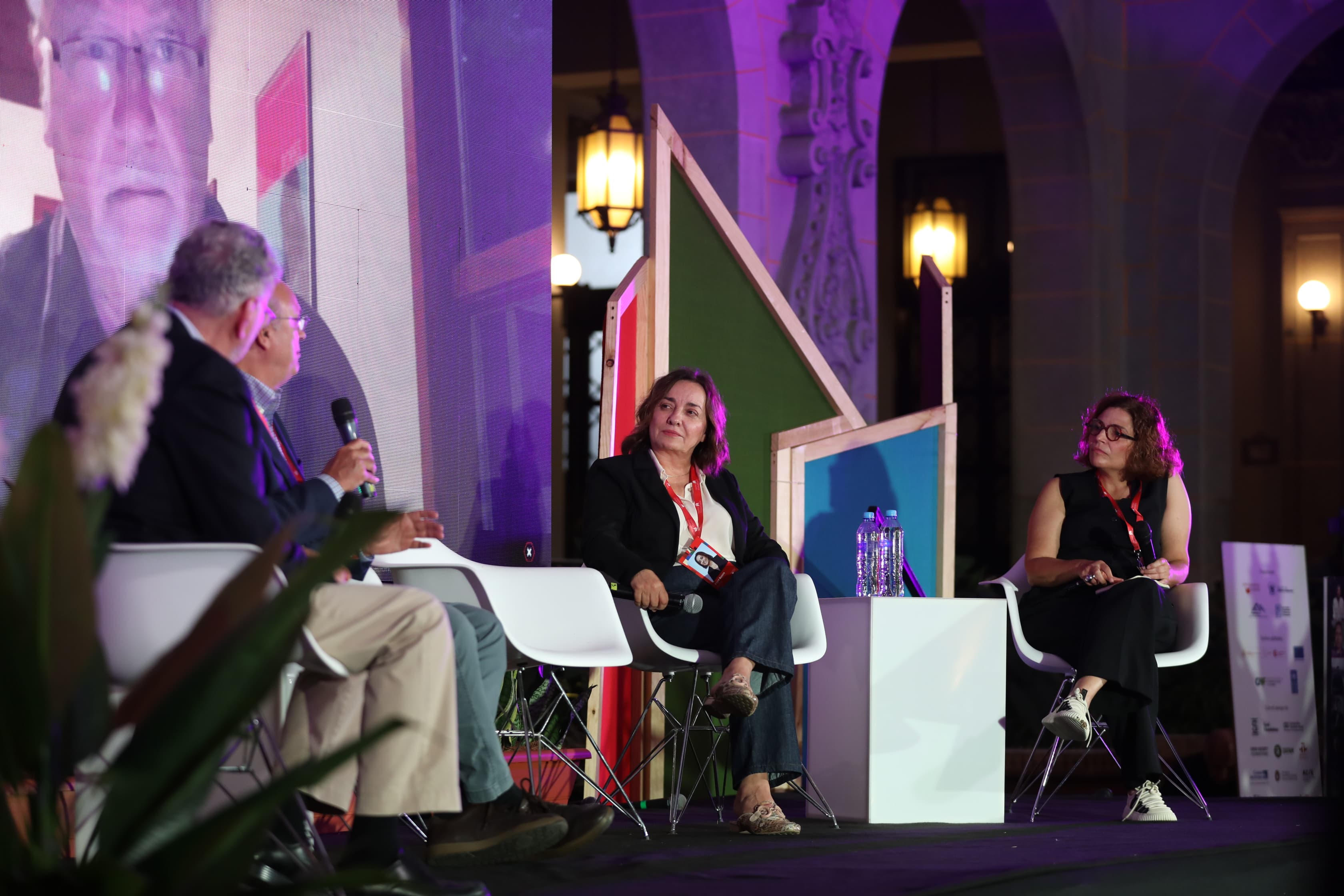 La mesa 'Democracia rota, periodismo en crisis'.