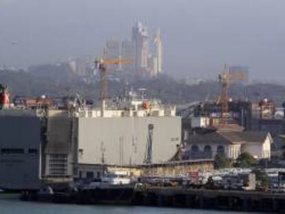 Vista general de un puerto en la entrada por el Pacífico del Canal de Panamá este 11 de enero de 2014, en Ciudad de Panamá.