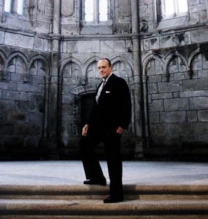 Manuel Fraga Iribarne, avanzados os noventa, no Panteón de Galegos Ilustres