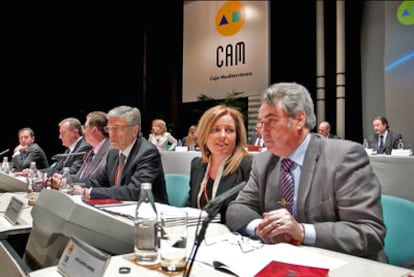 Los dirigentes de la CAM, ayer, durante la asamblea.