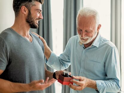 Sorprende a tu padre este 19 de marzo con uno de estos relojes inteligentes. GETTY IMAGES.