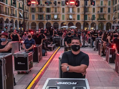 Protesta del movimiento Alerta Roja, hoy en la Plaza Mayor de Palma de Mallorca.