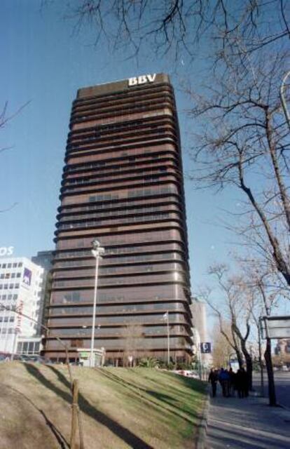 Edificio del BBVA en el Paseo de la Castellana, en Madrid. EFE/Archivo