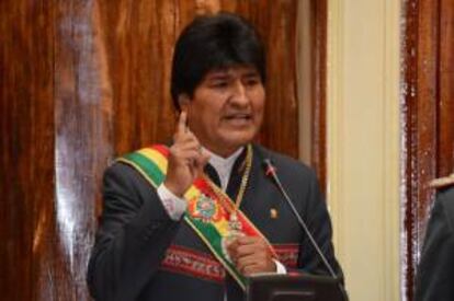 Foto cedida por la Agencia Boliviana de Información (ABI) que muestra al presidente boliviano, Evo Morales, mientras presenta su informe anual de gestión ante el Legislativo este 22 de enero, en La Paz (Bolivia).