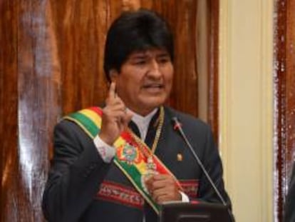 Foto cedida por la Agencia Boliviana de Información (ABI) que muestra al presidente boliviano, Evo Morales, mientras presenta su informe anual de gestión ante el Legislativo este 22 de enero, en La Paz (Bolivia).