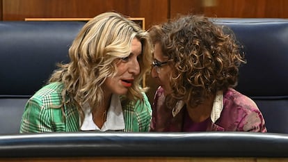 Yolanda Díaz y María Jesús Montero, en el Congreso.