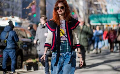 Taylor Tomasi Hill luciendo los vaqueros ‘ugly’ definitivos.