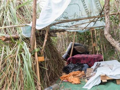 Caba&ntilde;a construida por el ni&ntilde;o de 11 a&ntilde;os que se escap&oacute; de su padre en Tudela (Navarra).