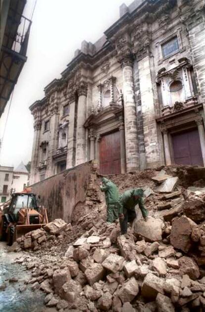 La catedral de Tortosa sufrió los efectos del temporal de lluvia y viento que azotó Cataluña en 2002