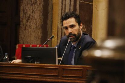 El president del Parlament, Roger Torrent, en un ple. 