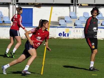 Patri Guijarro, en el entrenamiento del martes en Tafalla.