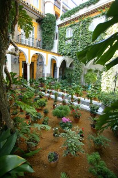 Patio de la casa de la Marquesa de Tenorio, en el barrio de Santa Cruz de Sevilla.