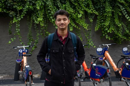 Umair, 18 anys, valora molt especialment “la millora en el manteniment que s’ha produït en els últims mesos”.