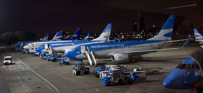 Flota de aviones de Aerol&iacute;neas Argentinas en el aeropuerto Jorge Newbery, Buenos Aires. 