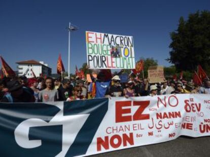 En Hendaya finaliza sin incidentes la marcha en contra del G7