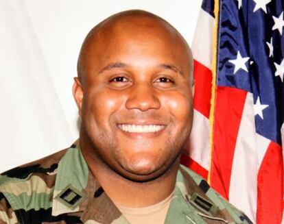 Christopher Dorner, expolic&iacute;a sospechoso de matar a cuatro personas. 