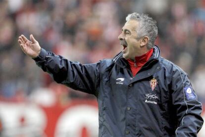 Manolo Preciado, durante un partido del Sporting de Gijón.