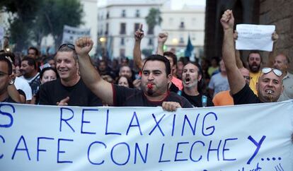 Trabajadores del metal se manifiestan en Cádiz.