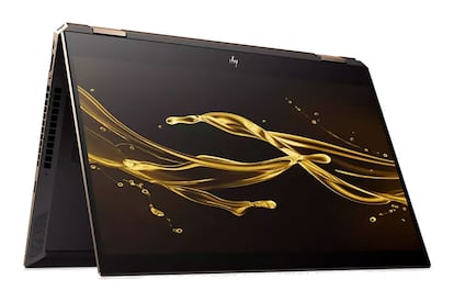 Es la principal novedad de este portátil de HP, que nos ofrece una del las primeras pantallas OLED del segmento portátil. Esta tiene un tamaño de 15 pulgadas, mientras que en su interior hay un procesador Intel Core i7 con 16GB de memoria RAM y 512GB de almacenamiento SSD.