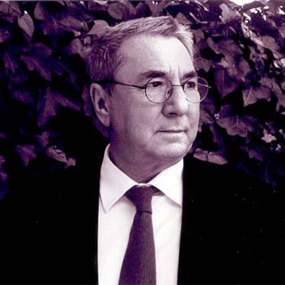 El escritor Alberto Méndez (Madrid, 1941-2004 ).