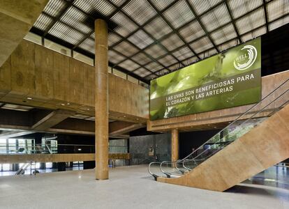 Lobby de Castellana 81, edificio propiedad de la socimi GMP.