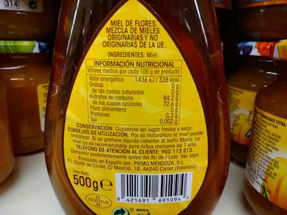 Etiquetado de miel en España conforme a la norma de calidad vigente.
