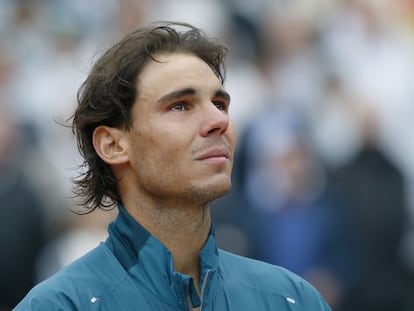 Nadal llora tras ganar su octavo Roland Garros.