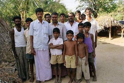 Hombres y niños de Kandarkulamickan (India).