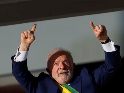 Lula da Silva durante su ceremonia de investidura como presidente de Brasil, el domingo en el palacio de Planalto (Brasilia).