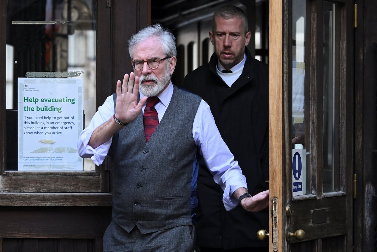 Un tribunal de Londres intenta de nuevo descubrir si Gerry Adams fue miembro relevante de la organización terrorista IRA